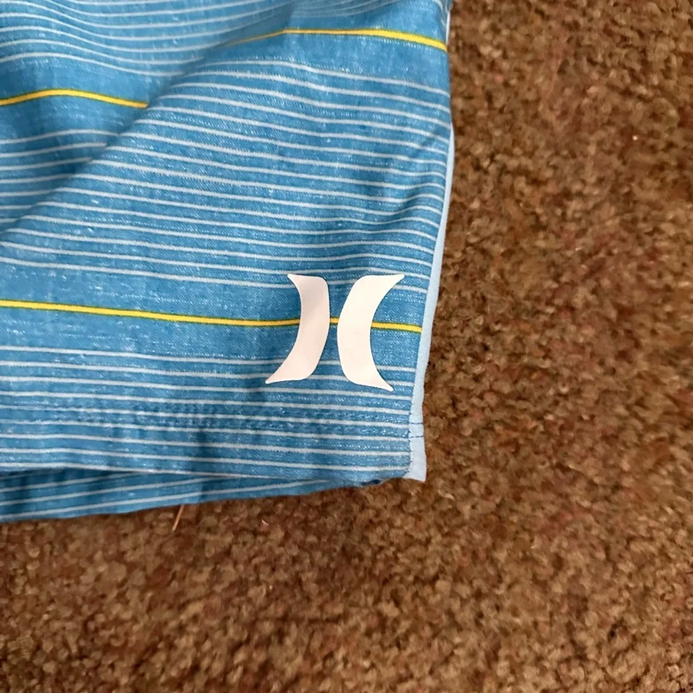 Hurley size 20 blue stripped board beach shorts
